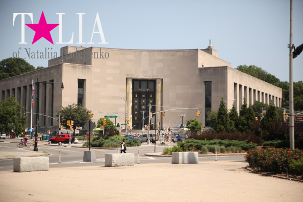 Бруклинская публичная библиотека на Гранд-Арми-Плаза.